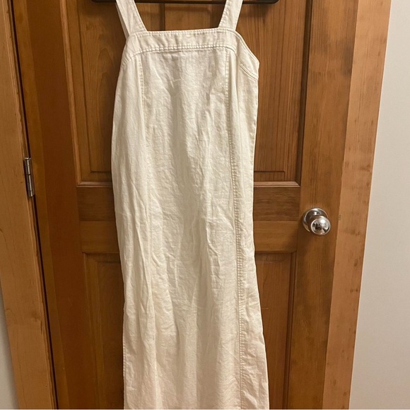 White Sleeveless Maxi Dress - Picture 1 of 1